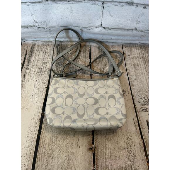 COACH Women’s Penelope Poppy Signature Crossbody Bag - Picture 4 of 10